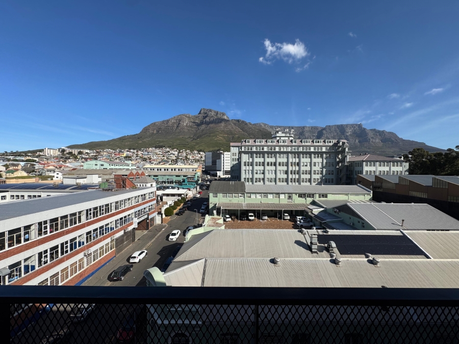 2 Bedroom Property for Sale in Woodstock Western Cape